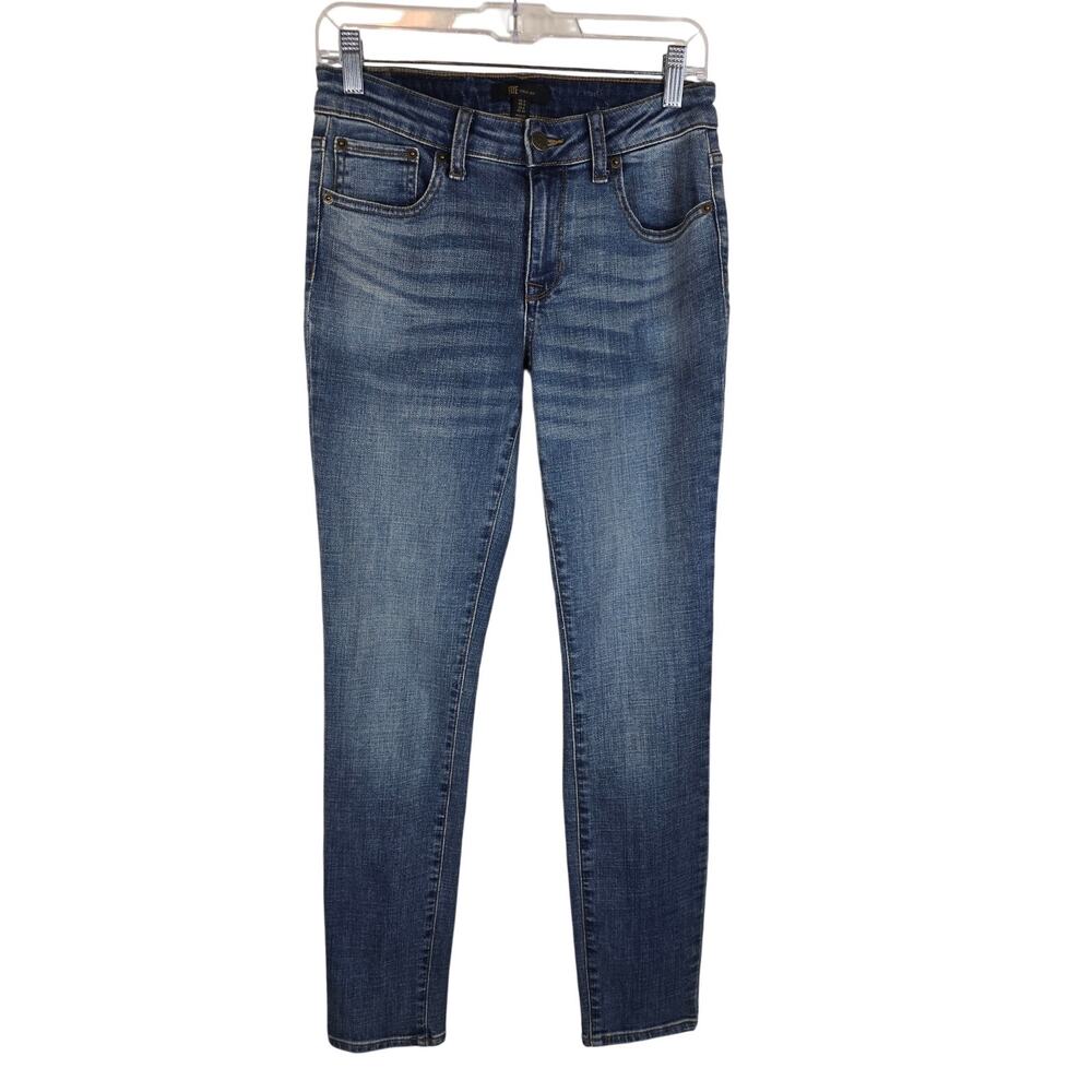 Frye Skinny Whiskering Comfortable Chic Trendy Women's Denim Jean's 4